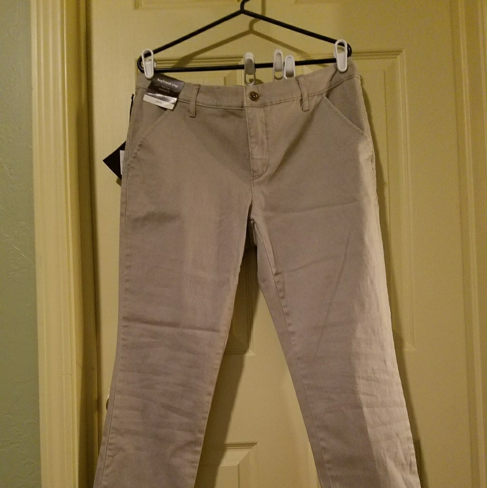 Ava&Viv stretch boyfriend crop pants
